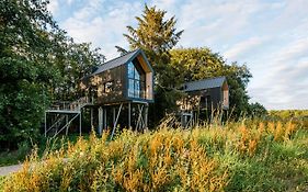 Lütetsburg Lodges
